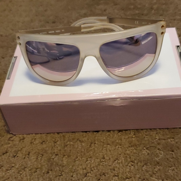 Henri Bendel sunglasses - Picture 1 of 6